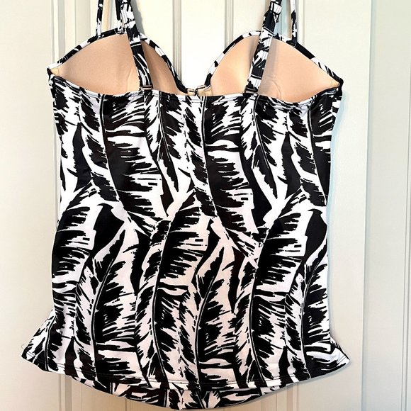 Lane Bryant Cacique Tankini Ruched Swim Top | 1X, 38F - Picture 2 of 6